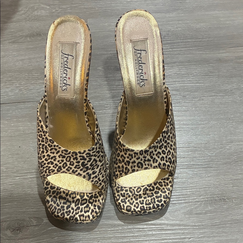 Frederick's of Hollywood Leopard Print Heels UNSIZED I would guess a 7